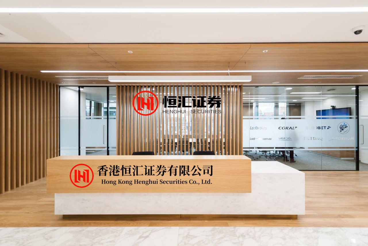 致富配资 AI智能眼镜全球战局升级，Meta/谷歌/微美全息精准扩展XR智能穿戴赛道